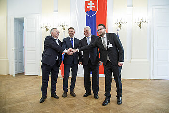 Ministri dopravy krajín V4 rokovali o spoločných dopravných projektoch