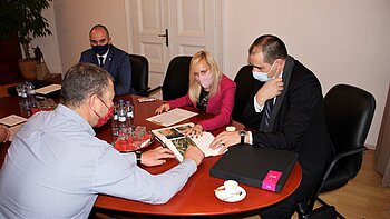 Ministerstvo dopravy aktívne podporuje rozvoj prístavu v Komárne, chce na to využiť eurofondy