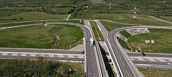 Parlament schválil zákon o strategických investíciách