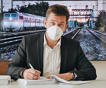6,5 milióna eur, ktoré máme z eurofondov, použijeme na zvýšenie bezpečnosti vo vlakoch aj na koľajniciach.