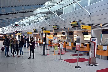 Slovensko ide príkladom, ďalšie európske krajiny po našom vzore zavedú e-formulár v leteckej doprave
