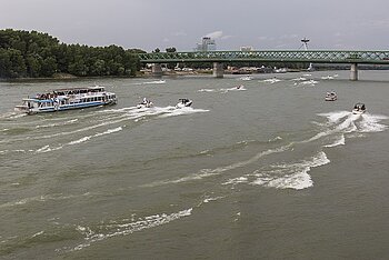Vnútroštátne výletné a vyhliadkové lode už môžu plávať