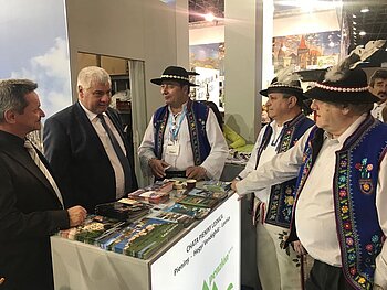 Maďarskí turisti vyhľadávajú dovolenku na Slovenku.