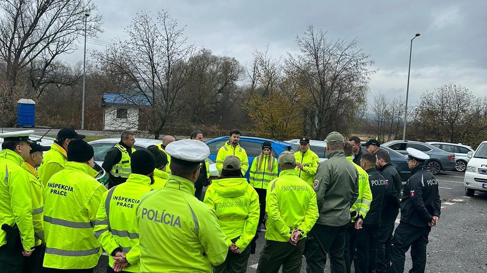 Štátne orgány spoločne kontrolujú ukrajinské kamióny