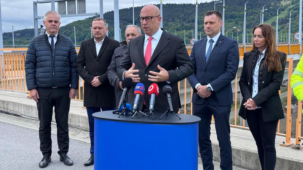 Dva najdôležitejšie diaľničné projekty úspešne napredujú